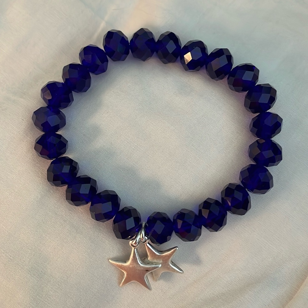 Sparkling blue glass beads stretch bracelet w 2 brushed sterling stars